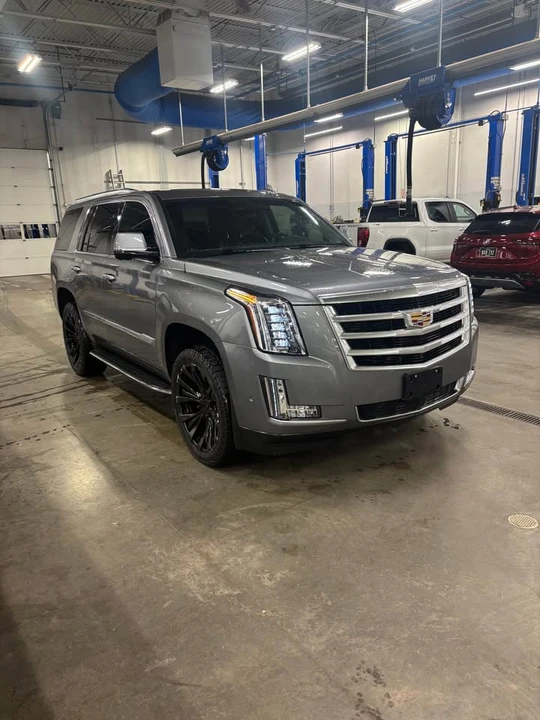 2016 Cadillac Escalade 4th Gen - Image 2 of 18