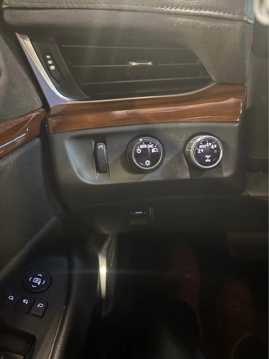2016 Cadillac Escalade 4th Gen - Image 14 of 18