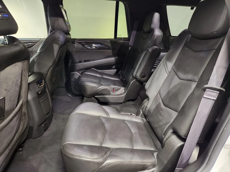 2016 Cadillac Escalade 4th Gen - Image 18 of 20