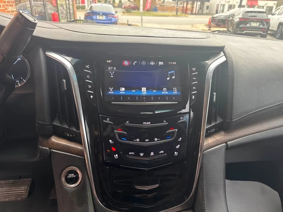 2016 Cadillac Escalade 4th Gen - Image 18 of 20