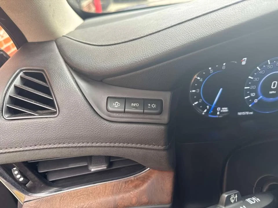 2016 Cadillac Escalade 4th Gen - Image 16 of 20