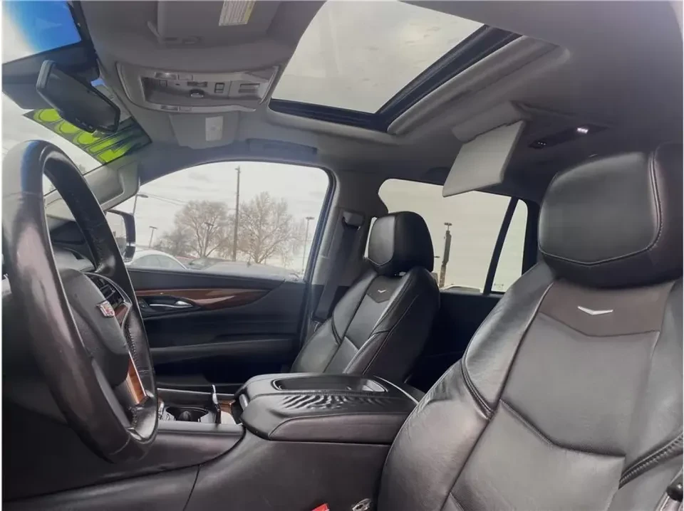 2016 Cadillac Escalade 4th Gen - Image 16 of 19