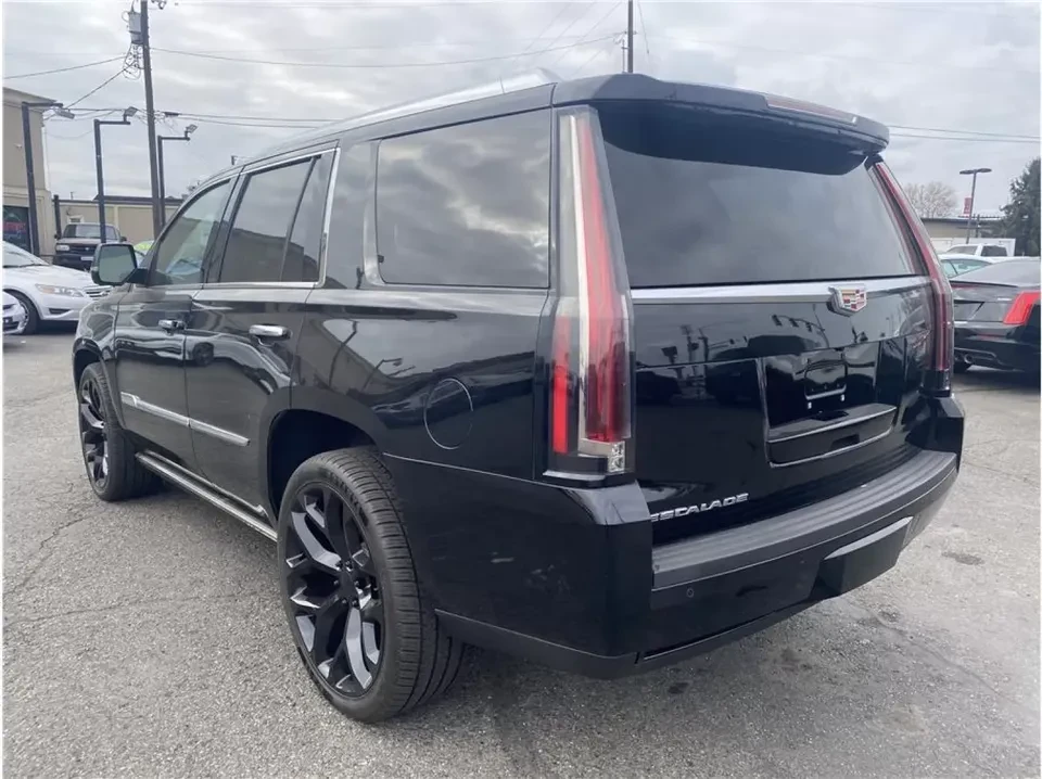 2016 Cadillac Escalade 4th Gen - Image 10 of 19