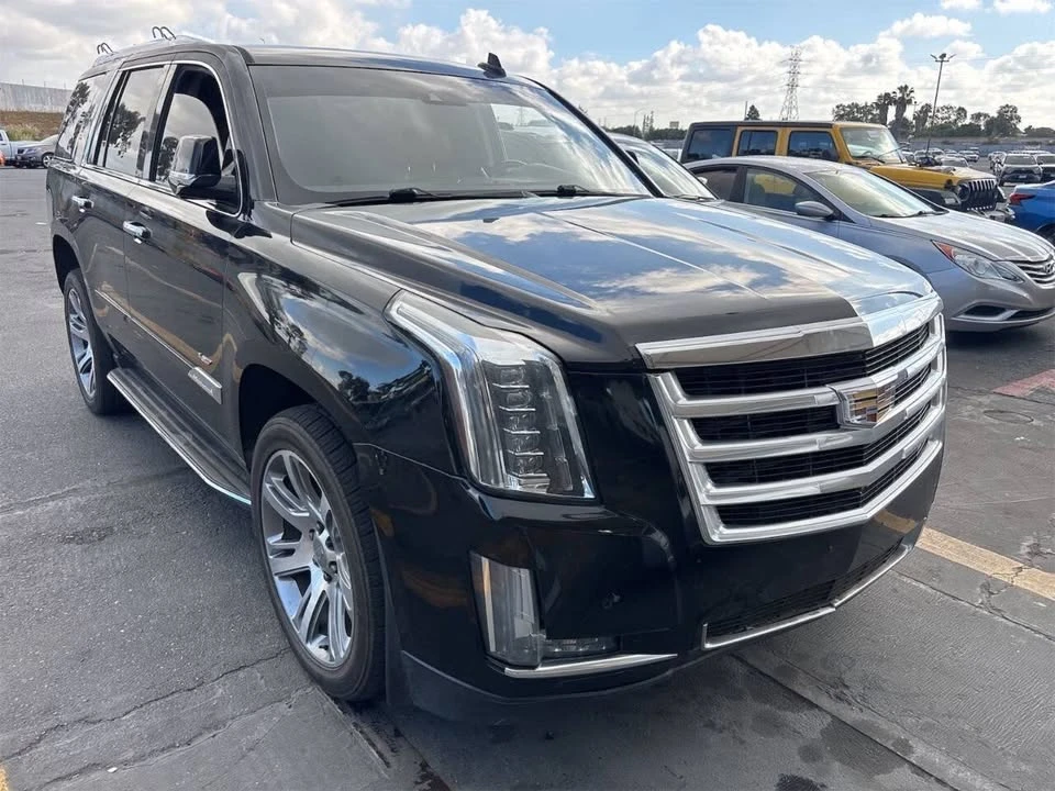 2016 Cadillac Escalade 4th Gen - Image 2 of 11