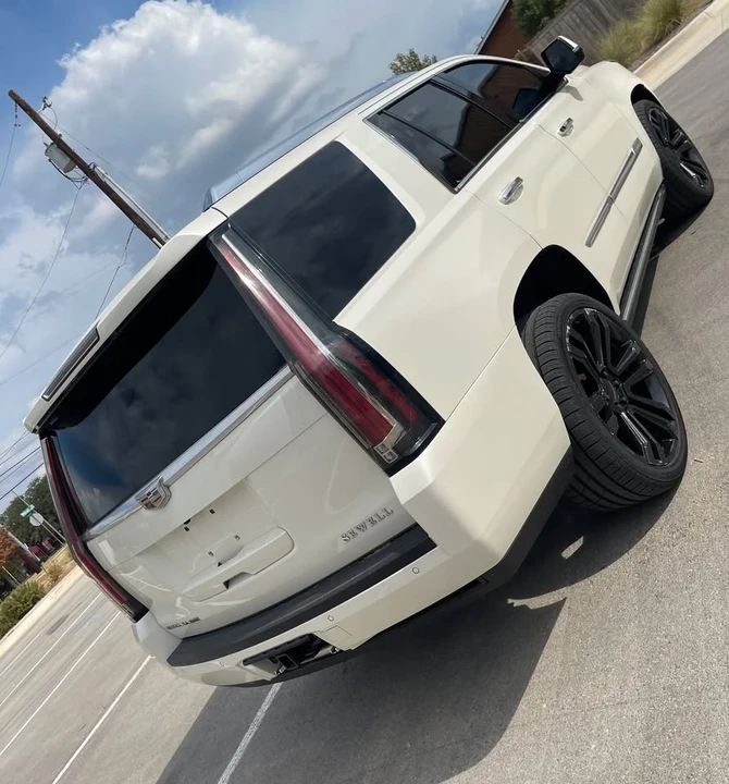 2016 Cadillac Escalade 4th Gen - Image 4 of 13