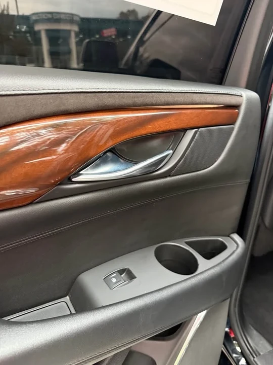 2016 Cadillac Escalade 4th Gen - Image 11 of 18
