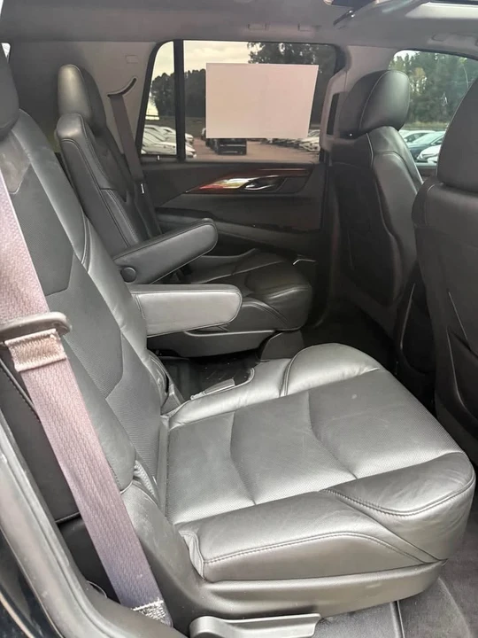 2016 Cadillac Escalade 4th Gen - Image 16 of 18