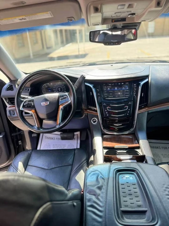 2016 Cadillac Escalade 4th Gen - Image 9 of 11