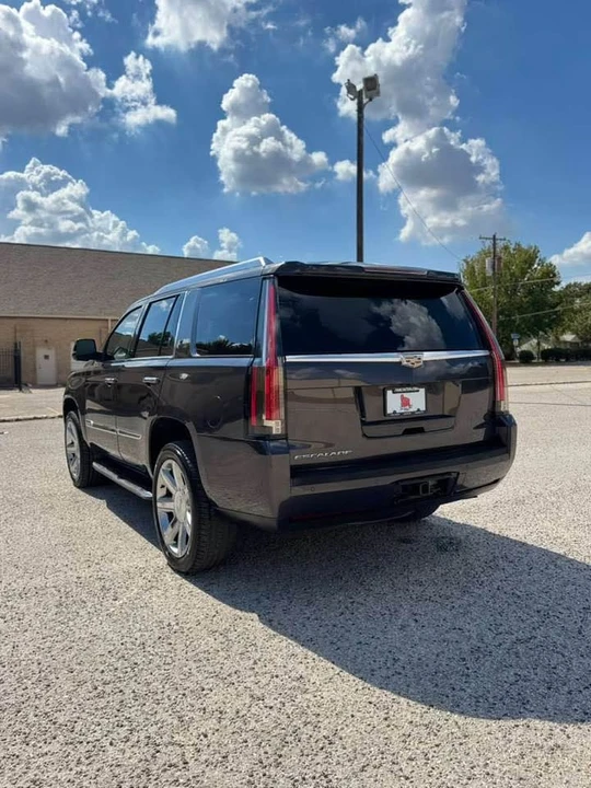 2016 Cadillac Escalade 4th Gen - Image 5 of 11