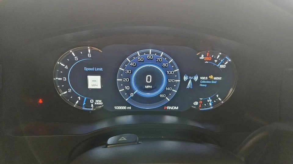 2016 Cadillac Escalade 4th Gen - Image 8 of 12