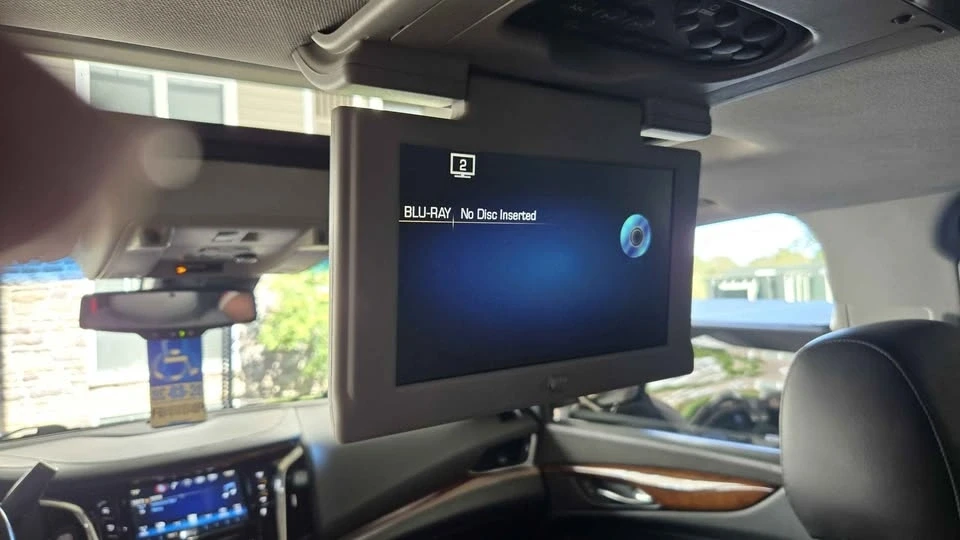 2016 Cadillac Escalade 4th Gen - Image 4 of 12