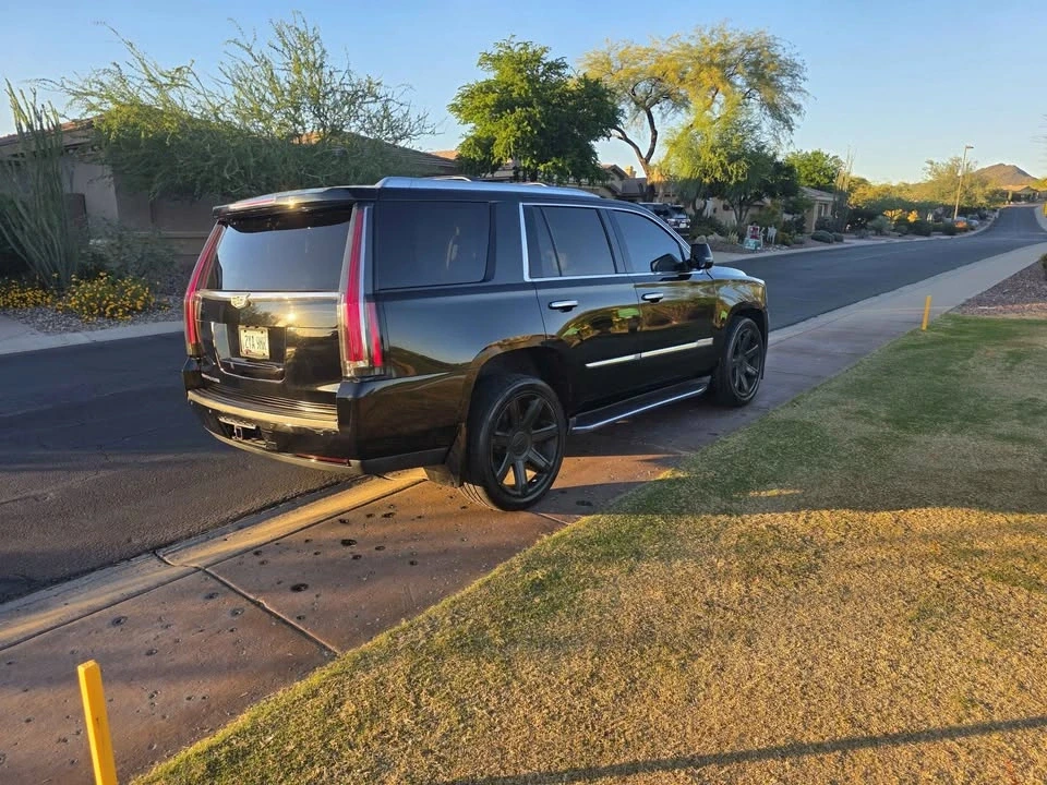 2016 Cadillac Escalade 4th Gen - Image 2 of 10