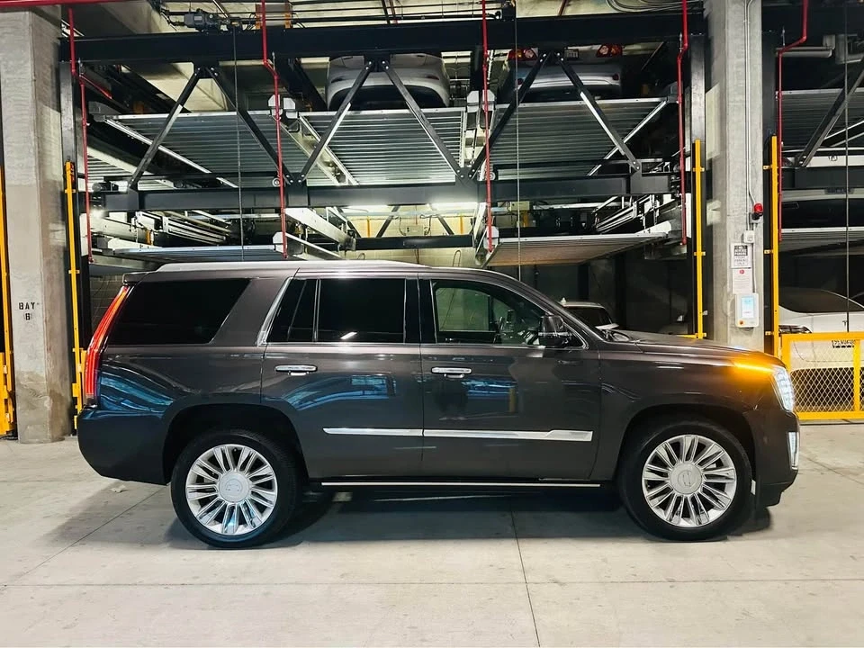 2016 Cadillac Escalade 4th Gen - Image 9 of 12