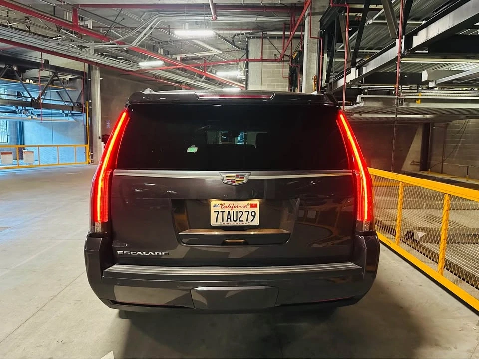 2016 Cadillac Escalade 4th Gen - Image 10 of 12