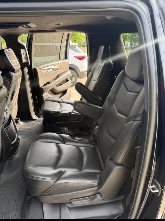 2016 Cadillac Escalade 4th Gen - Image 9 of 9