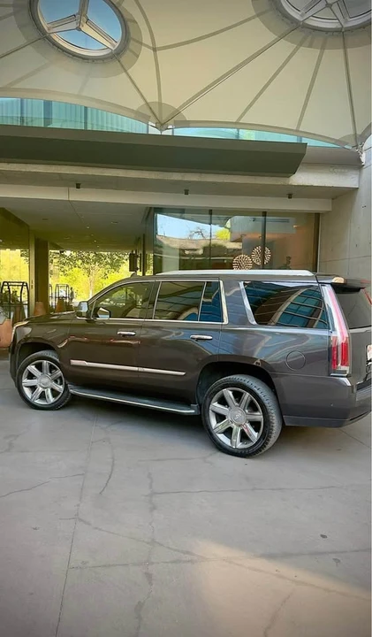 2016 Cadillac Escalade 4th Gen - Image 2 of 9