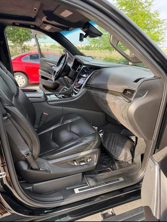 2016 Cadillac Escalade 4th Gen - Image 8 of 9