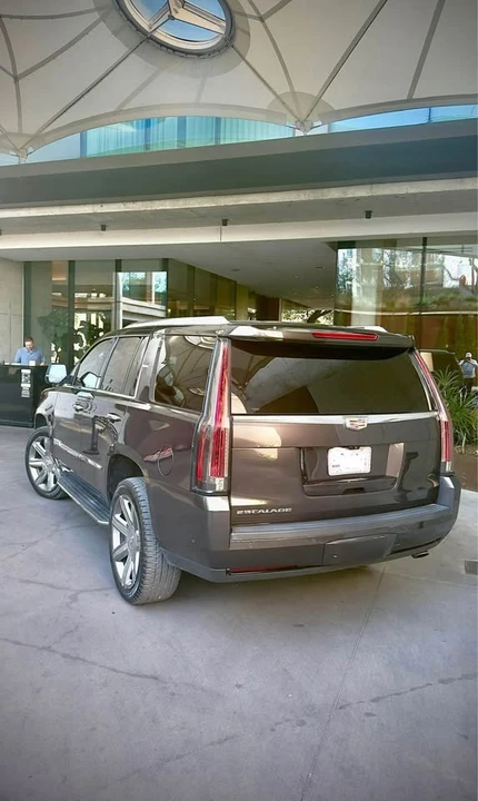 2016 Cadillac Escalade 4th Gen - Image 3 of 9