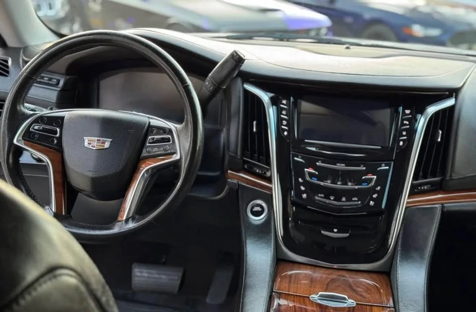 2016 Cadillac Escalade 4th Gen - Image 6 of 9