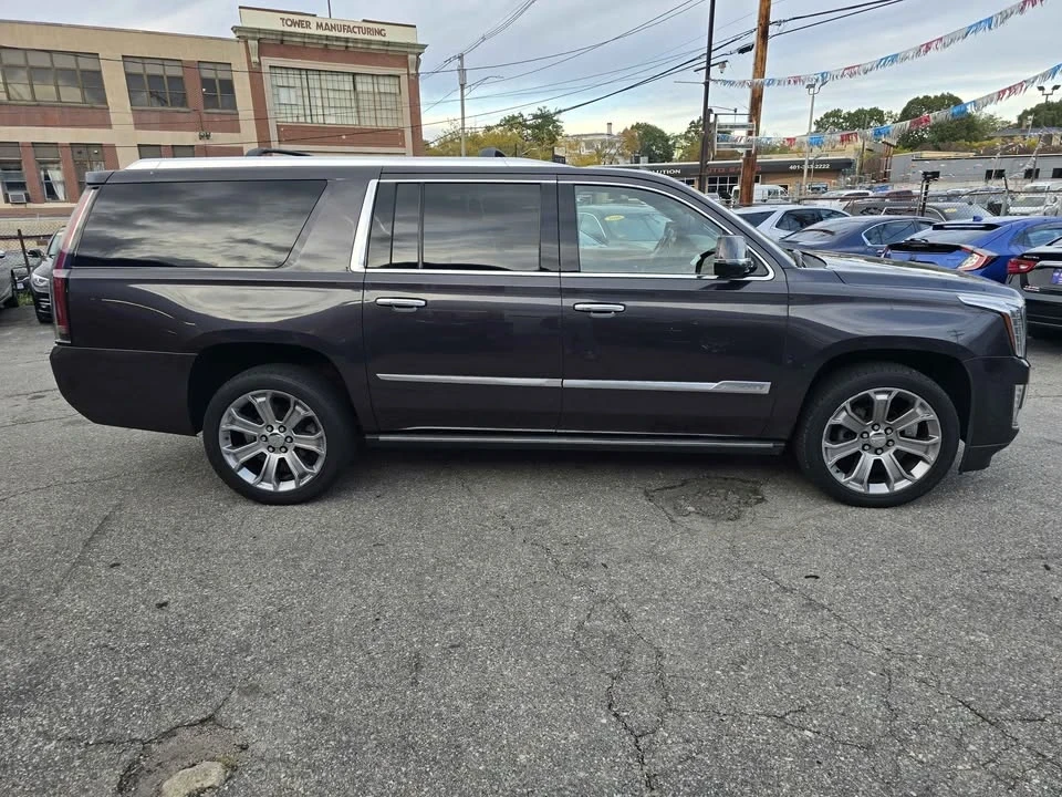 2016 Cadillac Escalade 4th Gen - Image 2 of 8