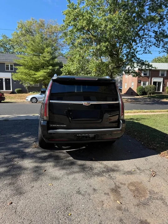 2016 Cadillac Escalade 4th Gen - Image 5 of 11
