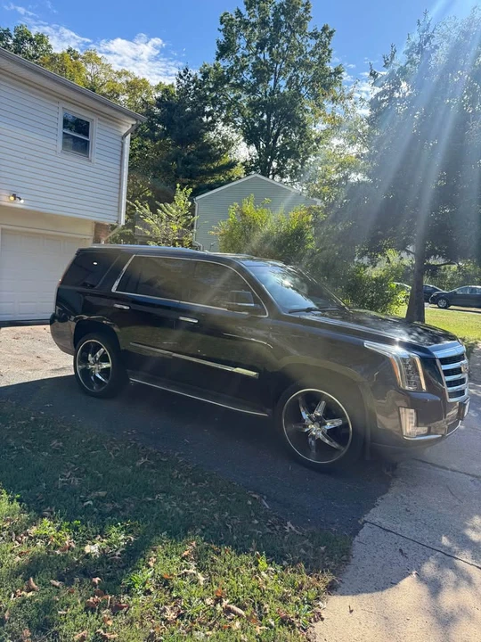 2016 Cadillac Escalade 4th Gen - Image 4 of 11