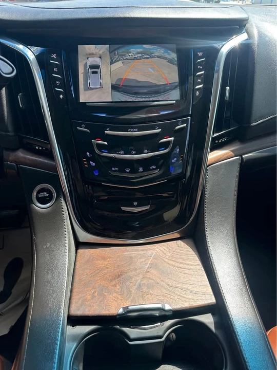 2016 Cadillac Escalade 4th Gen - Image 16 of 16