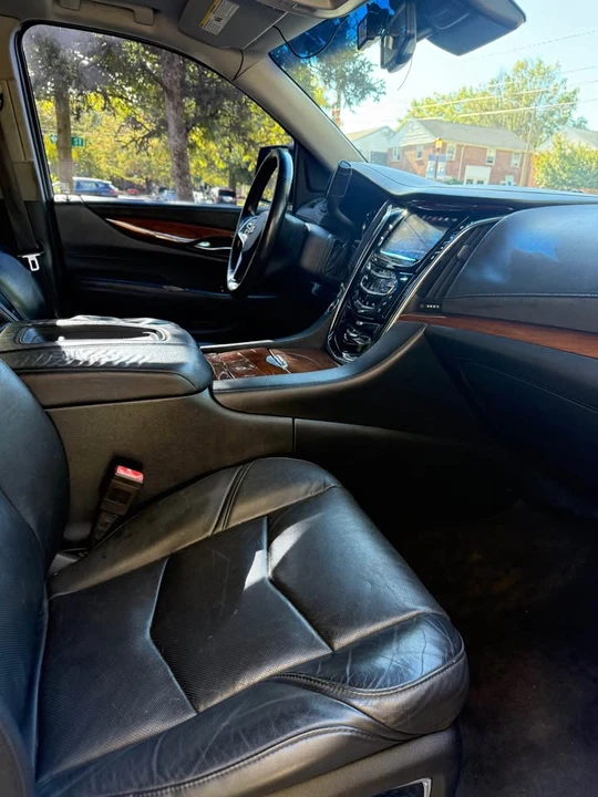 2016 Cadillac Escalade 4th Gen - Image 9 of 11