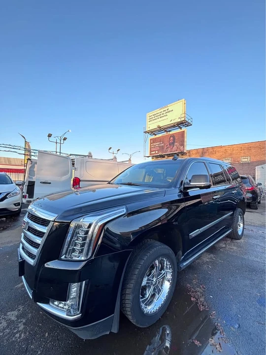 2016 Cadillac Escalade 4th Gen - Image 3 of 8