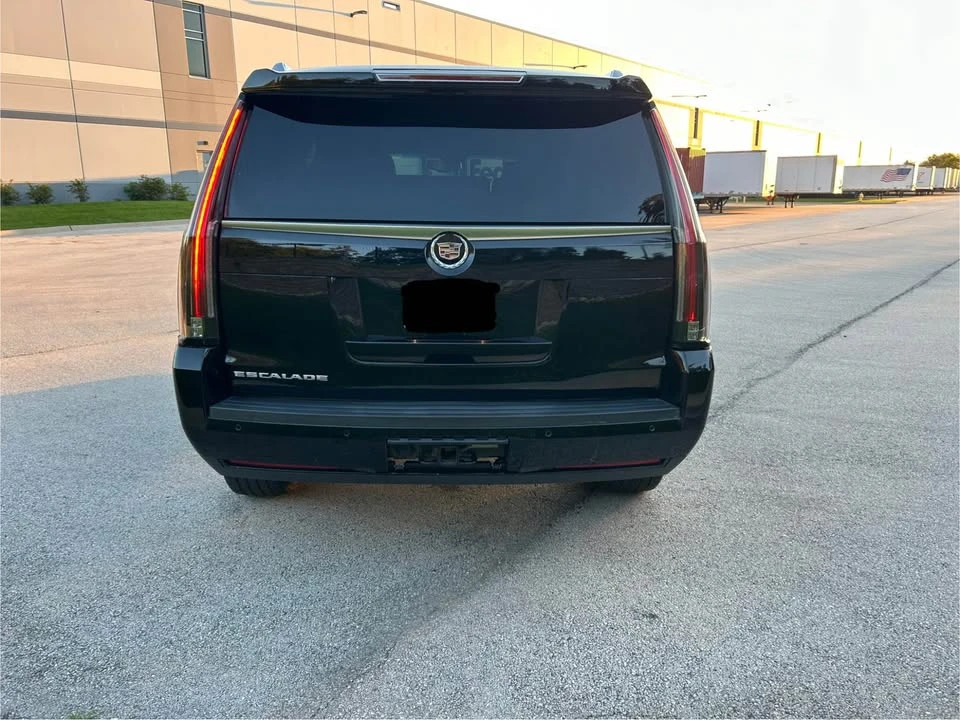 2016 Cadillac Escalade 4th Gen - Image 5 of 17