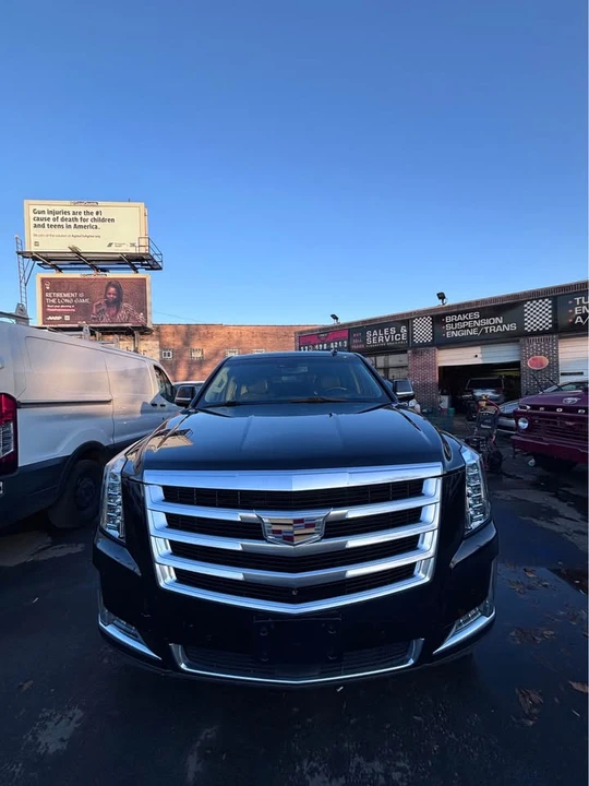 2016 Cadillac Escalade 4th Gen - Image 2 of 8