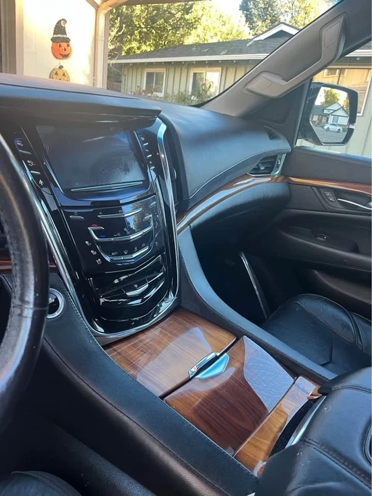 2016 Cadillac Escalade 4th Gen - Image 5 of 15