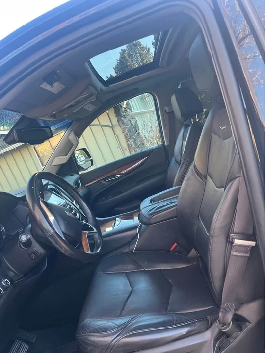 2016 Cadillac Escalade 4th Gen - Image 4 of 15