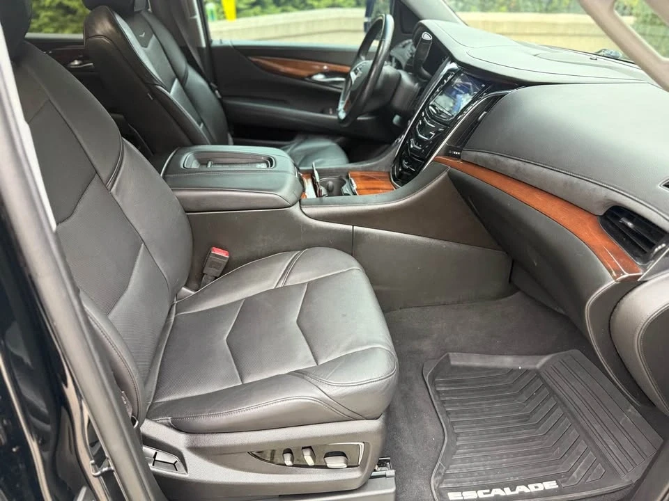 2016 Cadillac Escalade 4th Gen - Image 8 of 12