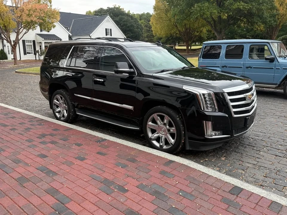 2016 Cadillac Escalade 4th Gen - Image 2 of 12