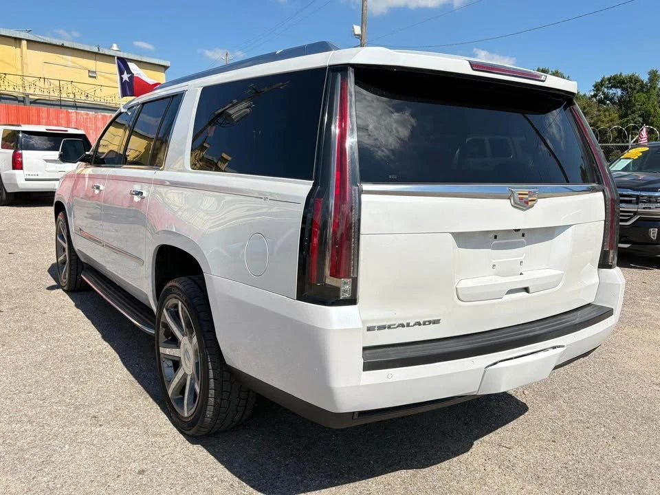 2016 Cadillac Escalade 4th Gen - Image 3 of 9