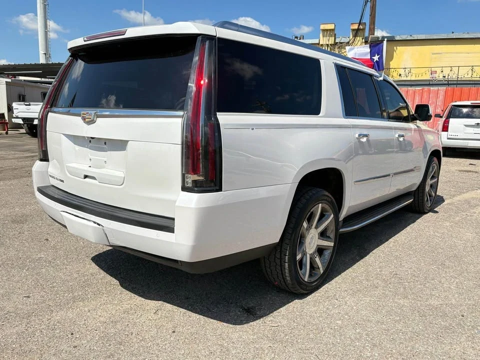 2016 Cadillac Escalade 4th Gen - Image 7 of 9