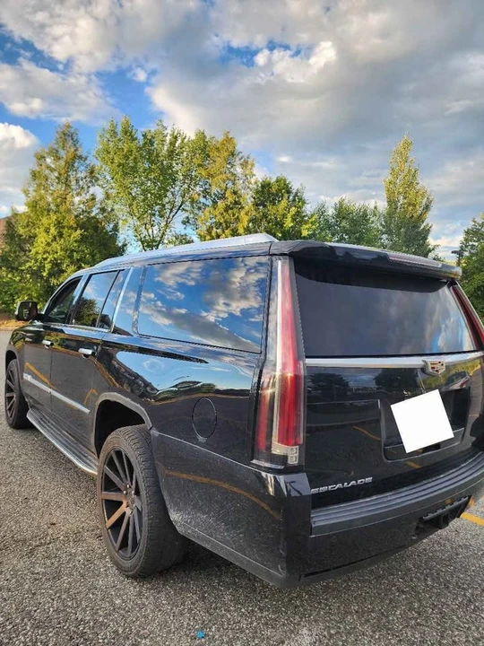 2016 Cadillac Escalade 4th Gen - Image 8 of 10