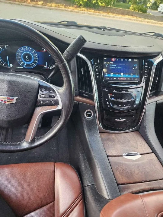 2016 Cadillac Escalade 4th Gen - Image 6 of 10