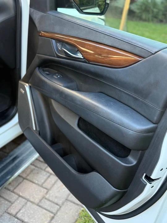 2016 Cadillac Escalade 4th Gen - Image 7 of 13