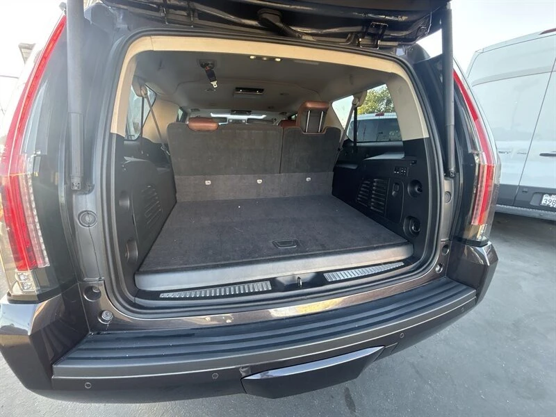 2016 Cadillac Escalade 4th Gen - Image 17 of 19