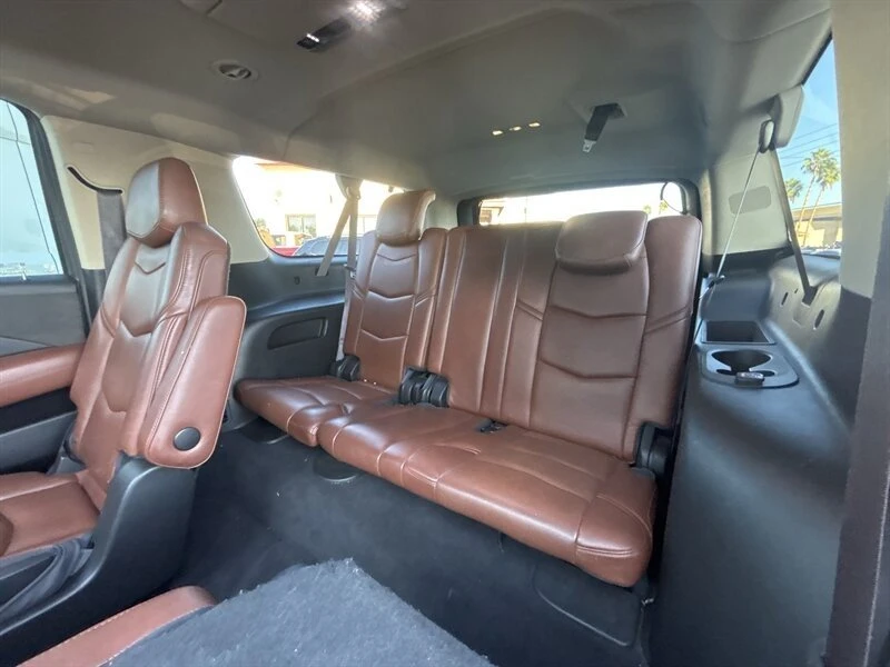2016 Cadillac Escalade 4th Gen - Image 16 of 19