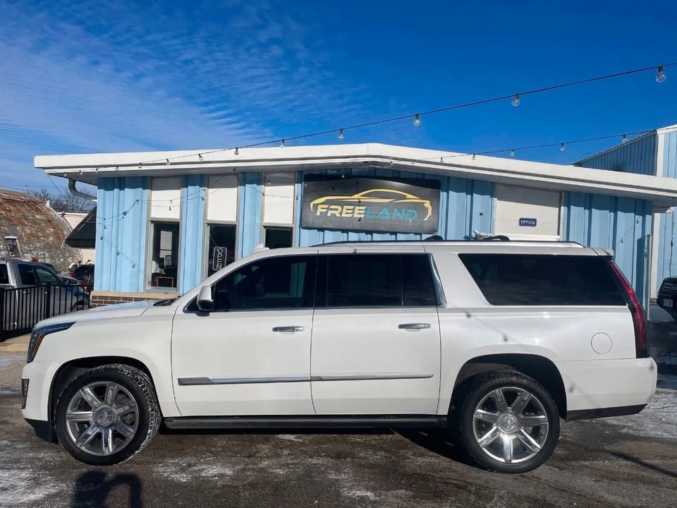2016 Cadillac Escalade 4th Gen - Image 7 of 19