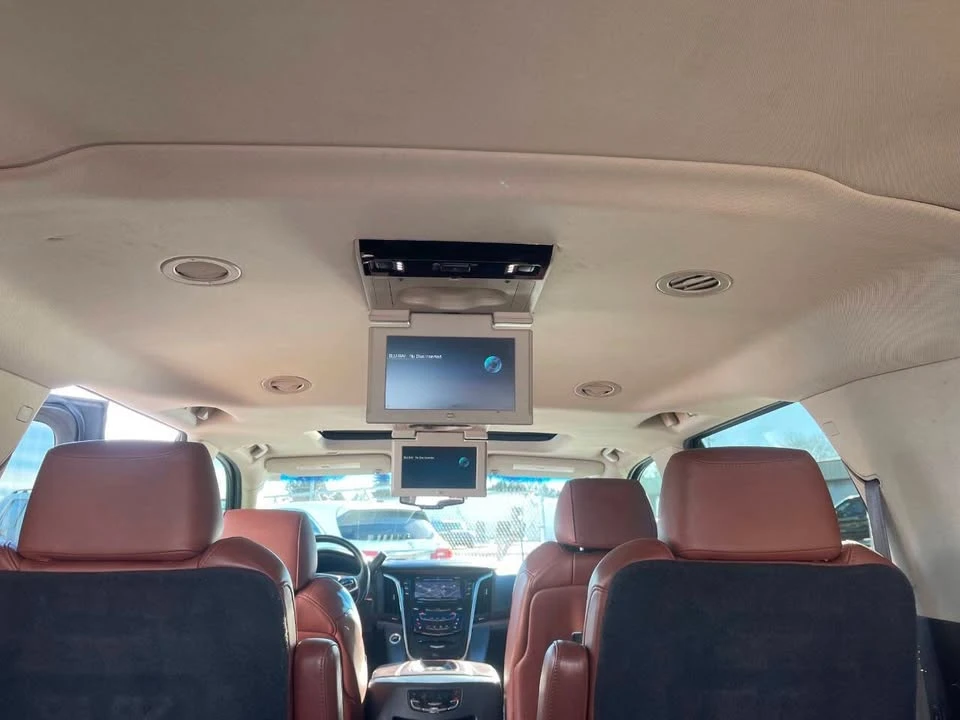 2016 Cadillac Escalade 4th Gen - Image 17 of 19