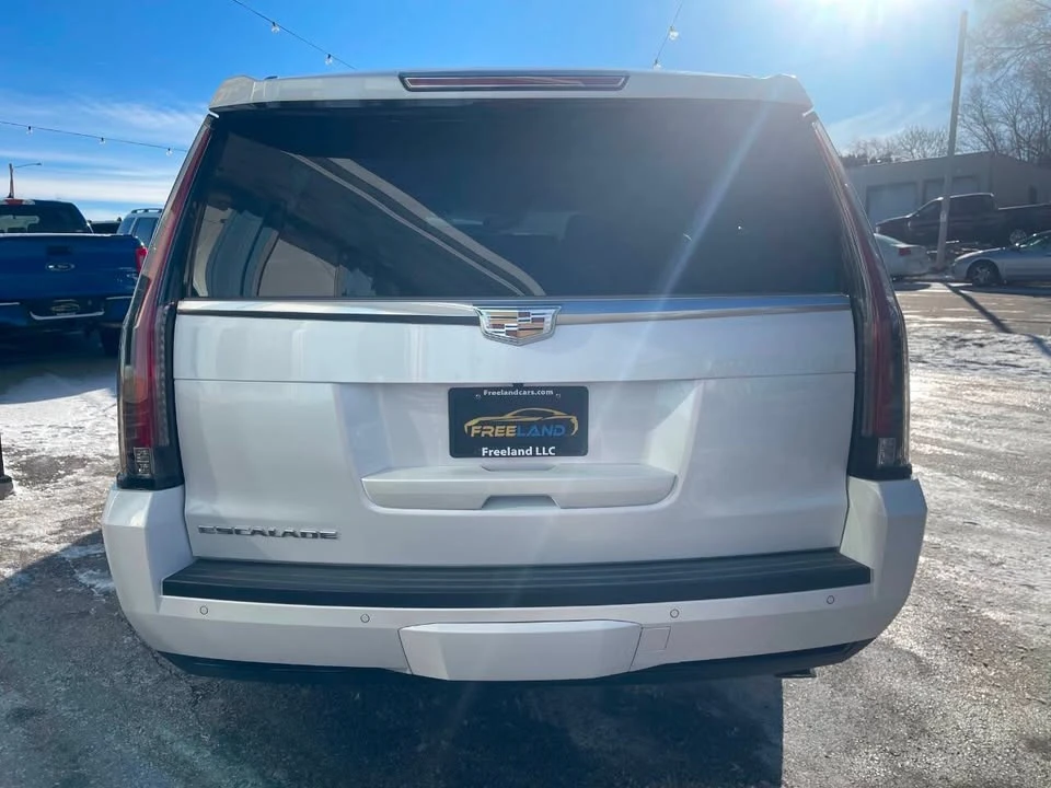 2016 Cadillac Escalade 4th Gen - Image 14 of 19