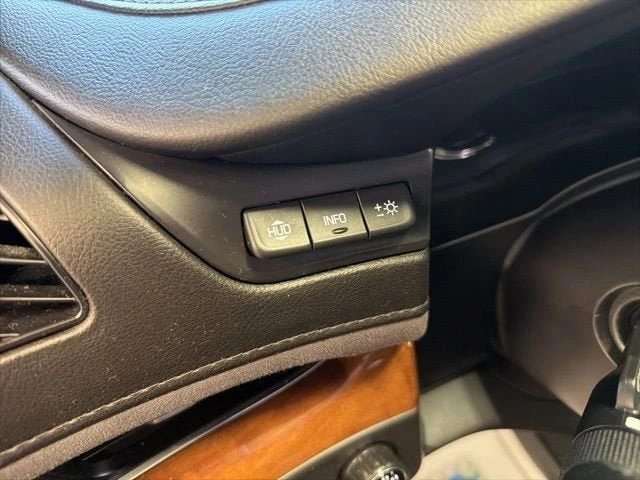 2016 Cadillac Escalade 4th Gen - Image 16 of 20