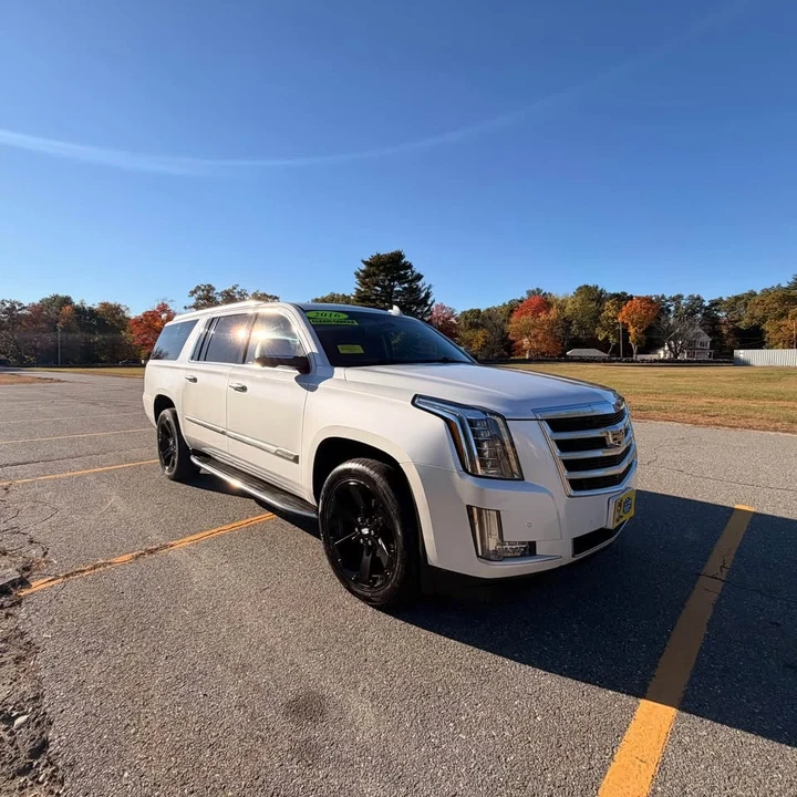2016 Cadillac Escalade 4th Gen - Image 18 of 19
