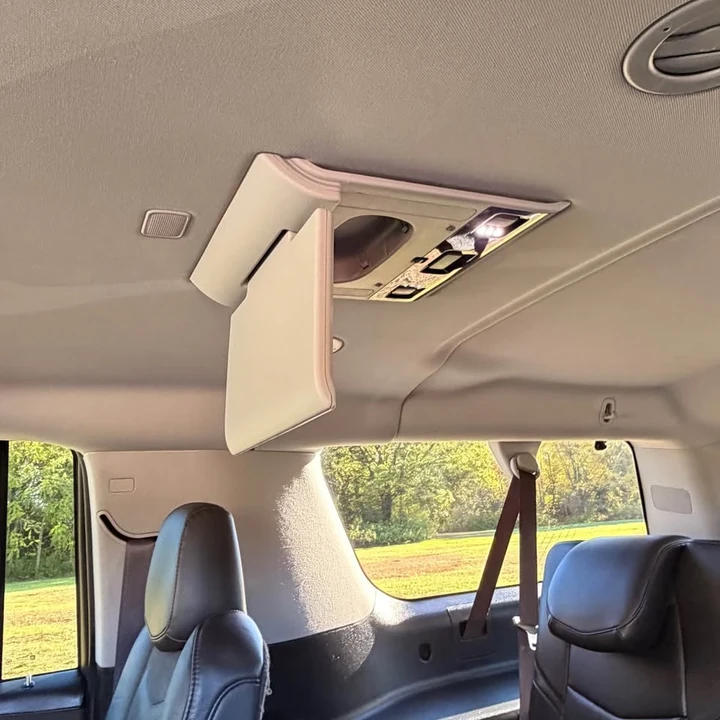 2016 Cadillac Escalade 4th Gen - Image 14 of 19