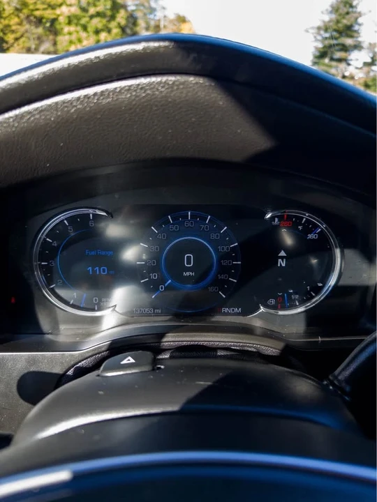 2016 Cadillac Escalade 4th Gen - Image 15 of 17