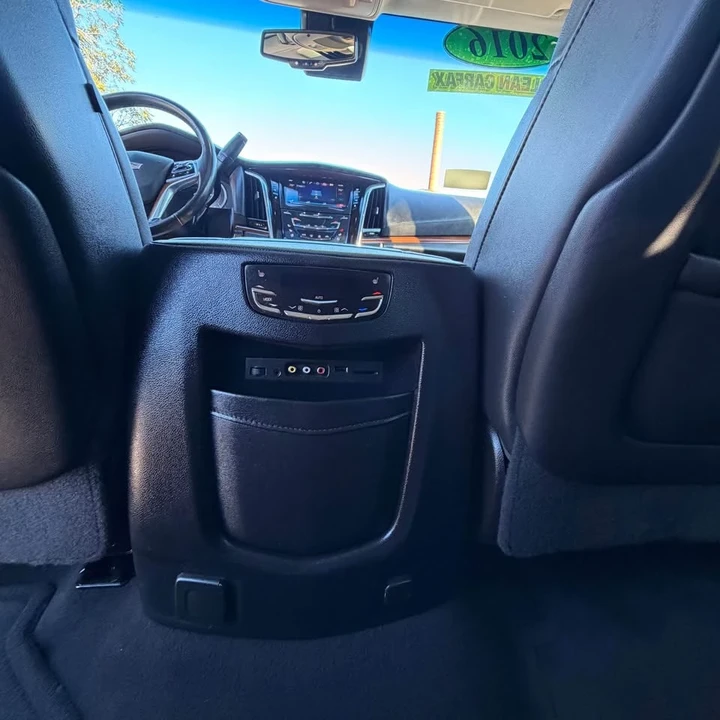 2016 Cadillac Escalade 4th Gen - Image 17 of 19